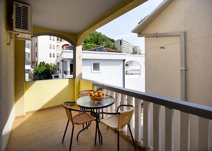 Tanja Apartments